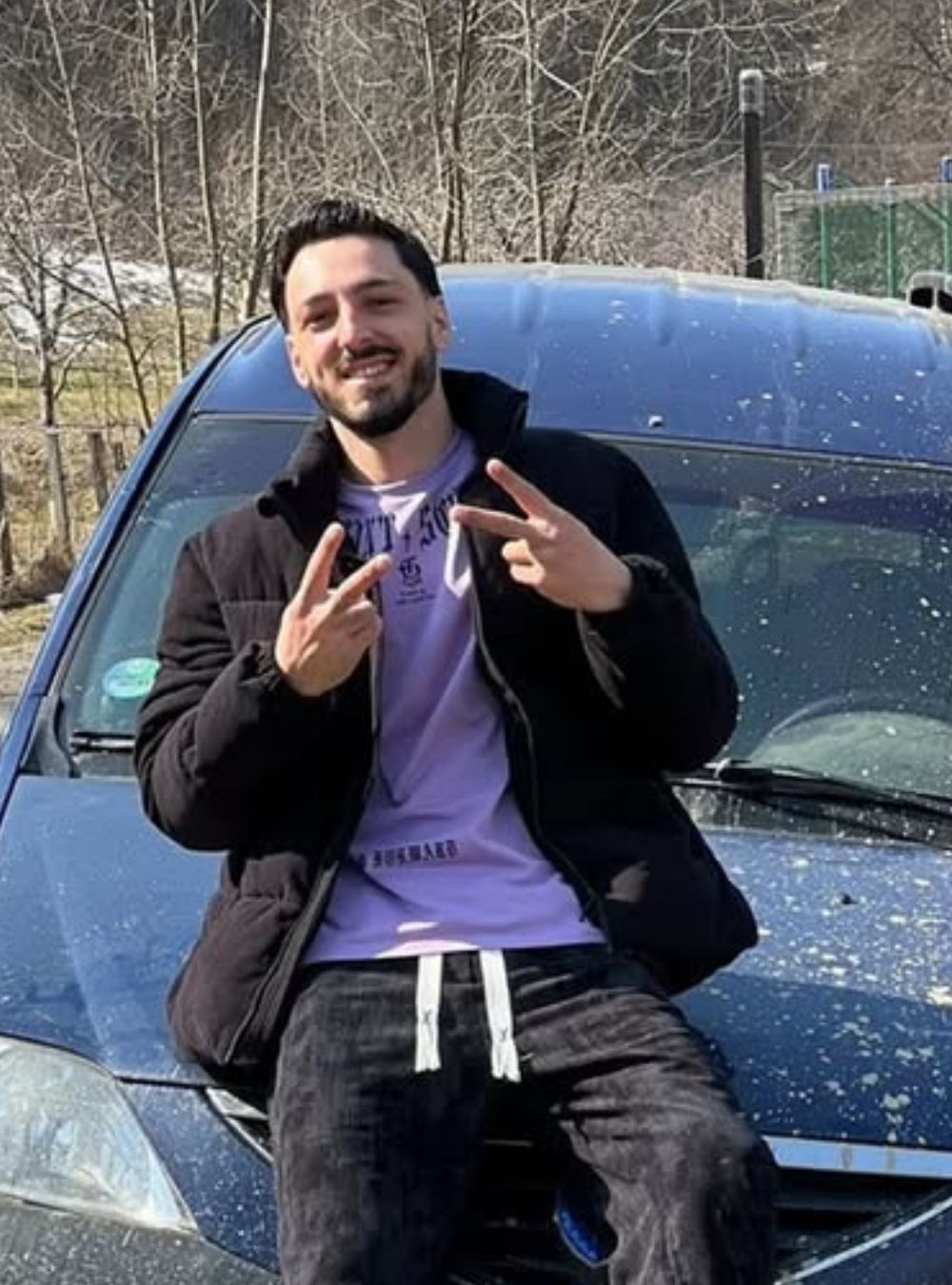 Influencerul Cristian Cârnu, săltat de poliție după ce a… Vezi mai mult