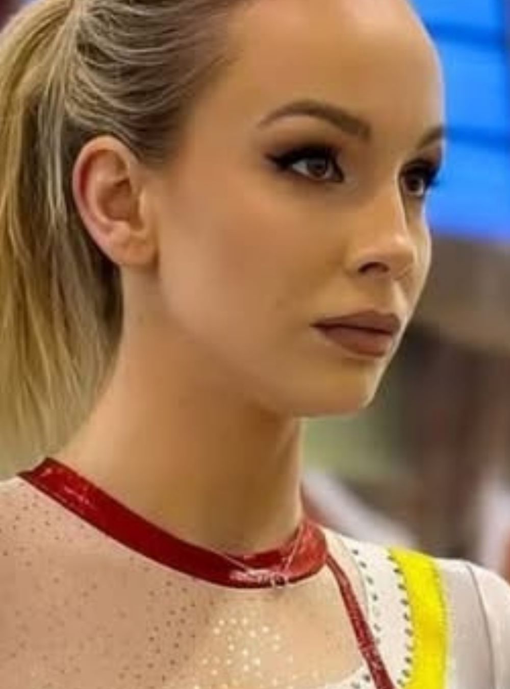 Ultima Ora! Gimnasta Sandra Izbașa pe mâna poliției după ce a….Vezi mai mult