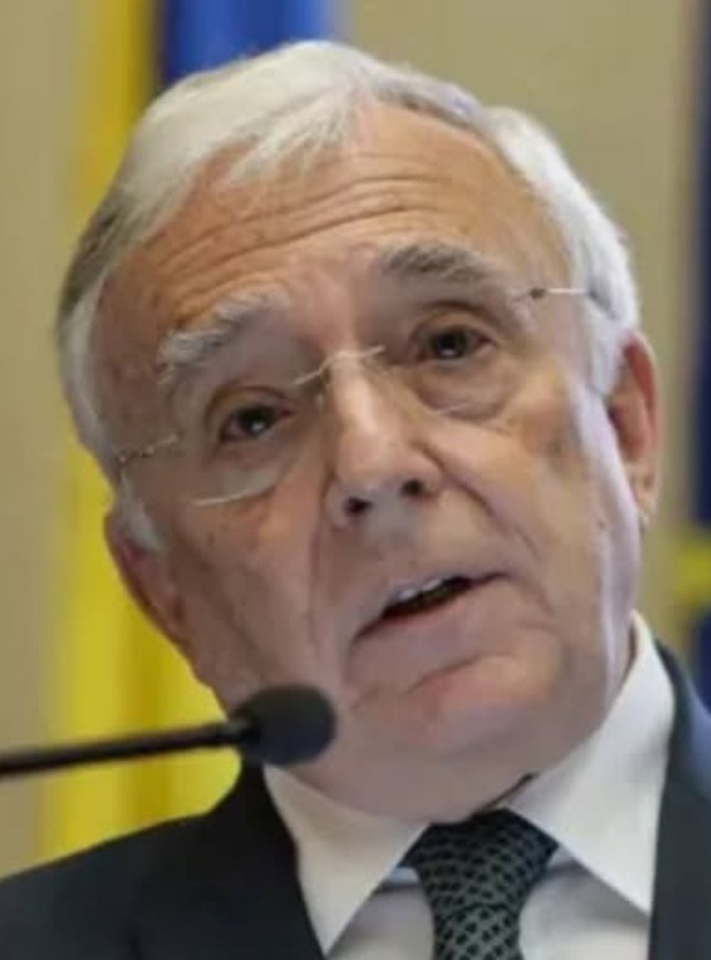 Ș0C pe piața creditelor! Ratele…Vezi mai mult