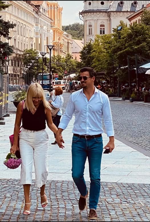 Anunțul MOMENTULUI! Elena Udrea și Adrian Alexandrov… Vezi mai mult