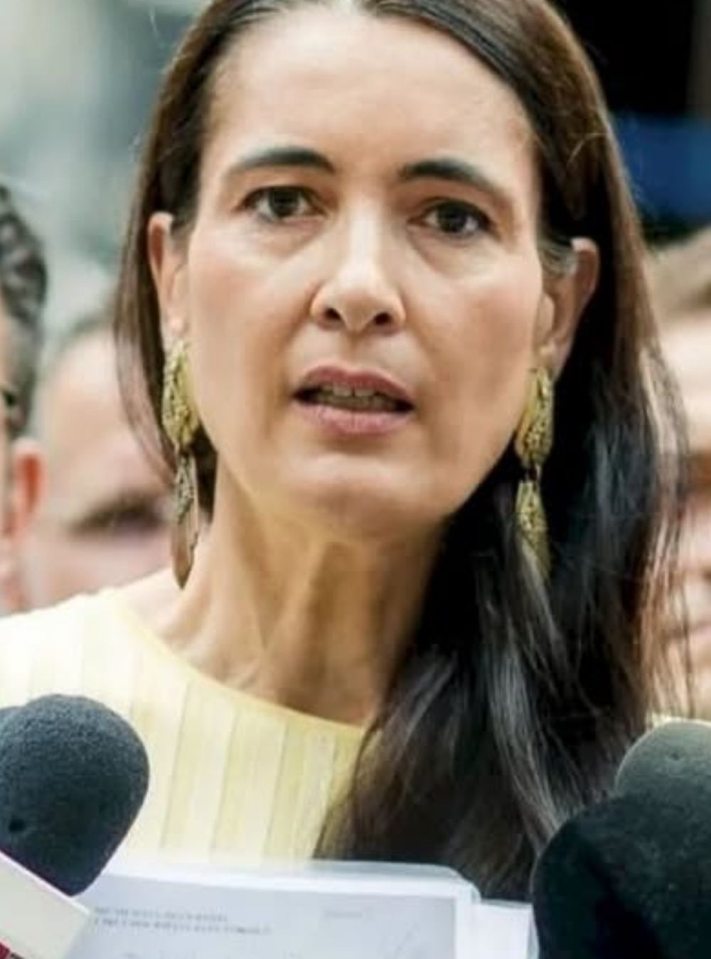 Clotilde Armand lansează avertizări: „Bate un aer rece dinspre Be… Vezi mai mult