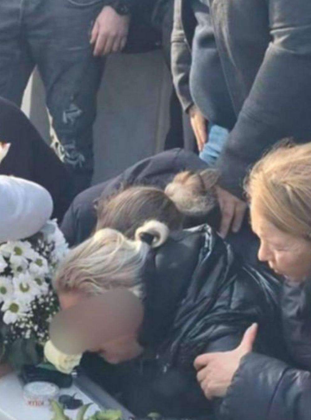 Ce s-a aflat despre familia lui Mario Alin Berinde. Mama adolescentului este o… Vezi mai jos