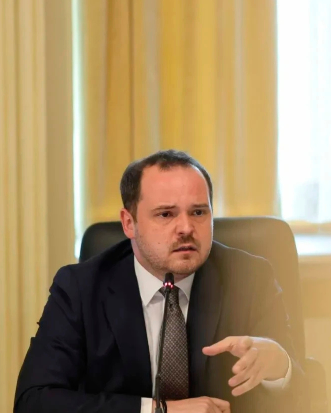 Angajările din Sănătate, mai aproape de deblocare. PSD, USR și AUR au votat împreună