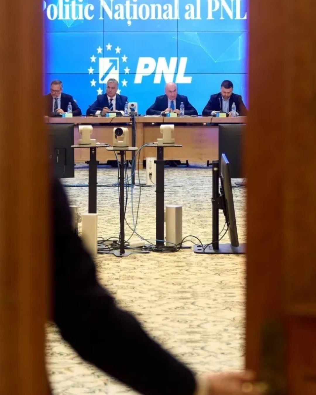 Scandal uriaș în PNL: Bolojan, acuzat că a schimbat regulile pentru a-și elimina adversarii